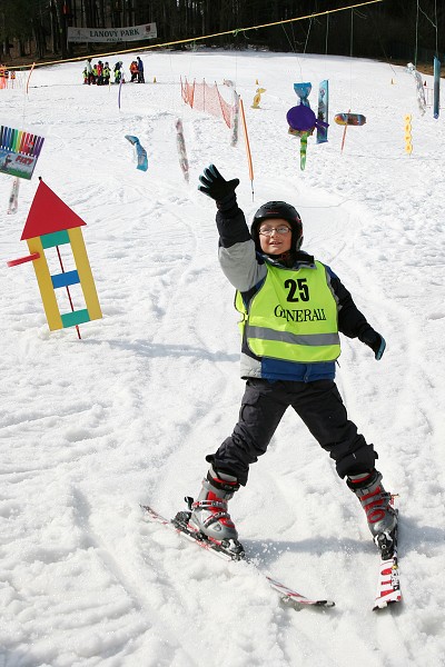 Slalom s p�ekvapen�m v c�li