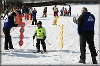 Sjezd s oto�kou kolem zaj�ce